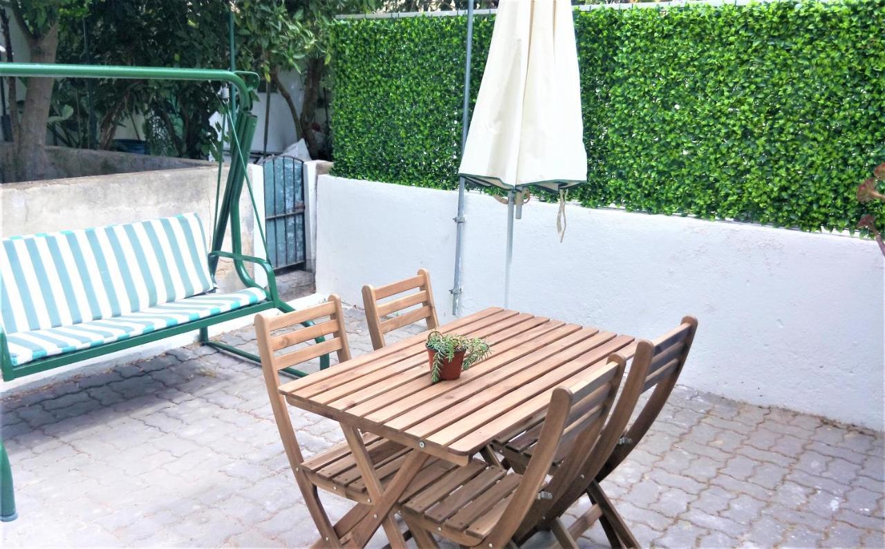 Bright Alcantara Escape With Ac Apartment *